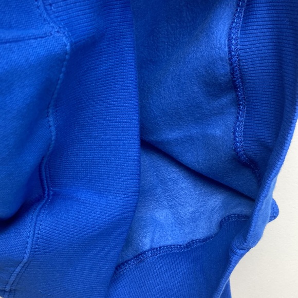 White Letter M Unisex Sweatshirt Size Large - Picture 4 of 5